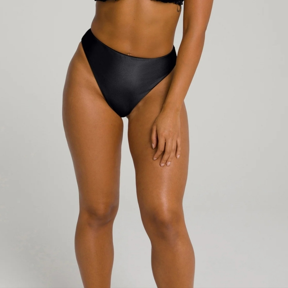 Good american bikini bottom (good waist cheeky)